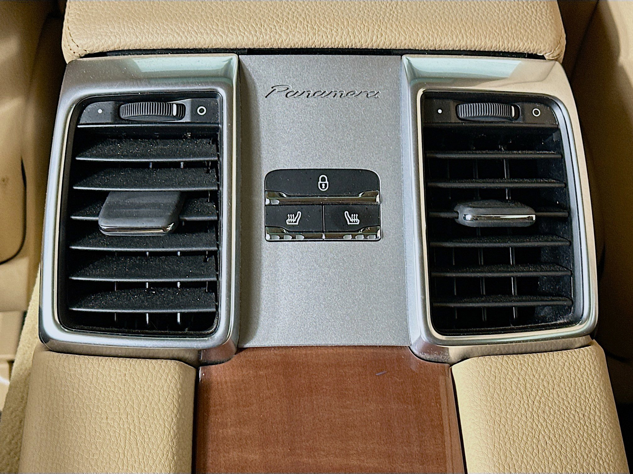 2014 Porsche Panamera S - Photo 23