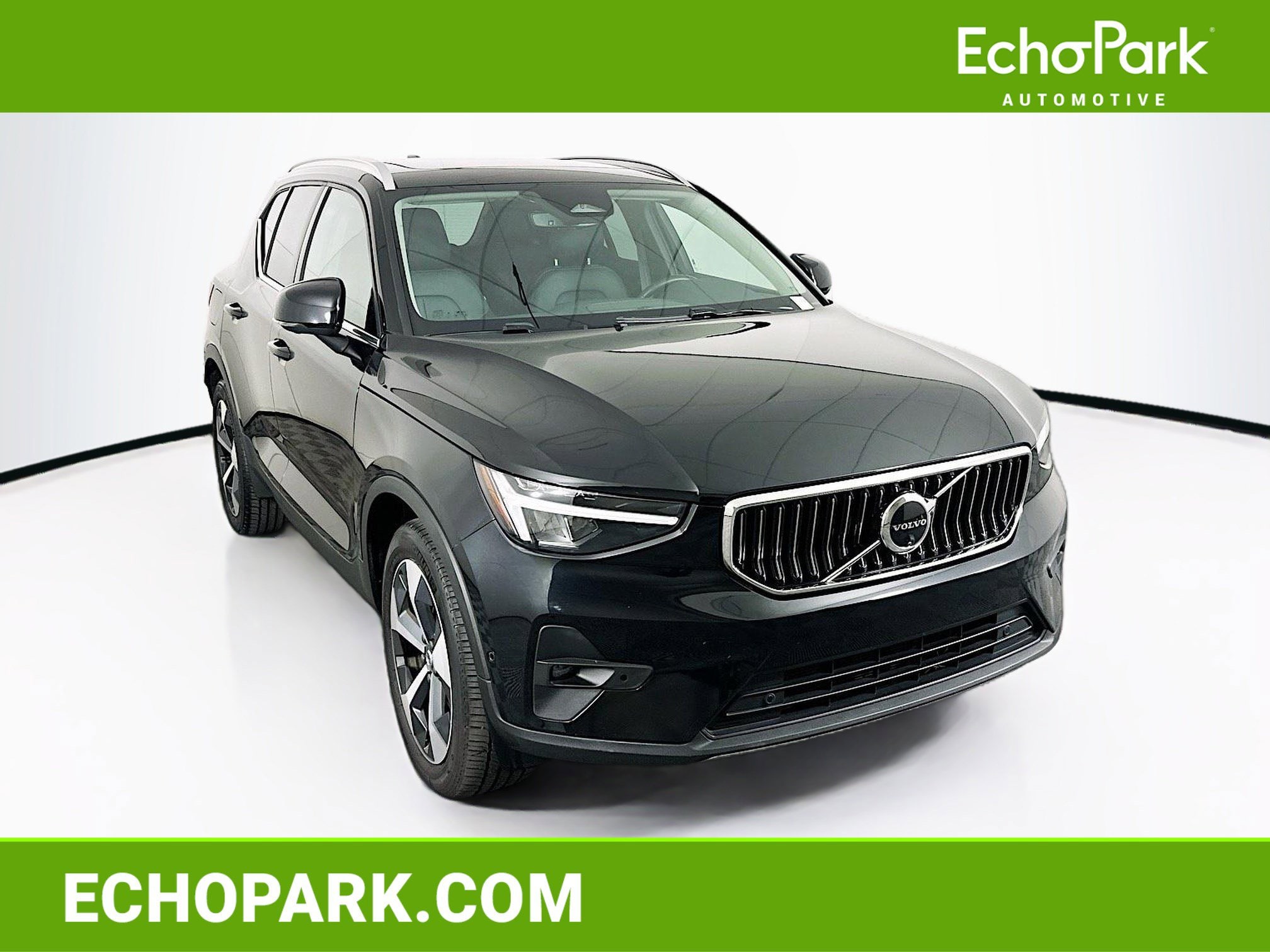 2025 Volvo XC40 B5 Plus Bright AWD's photo
