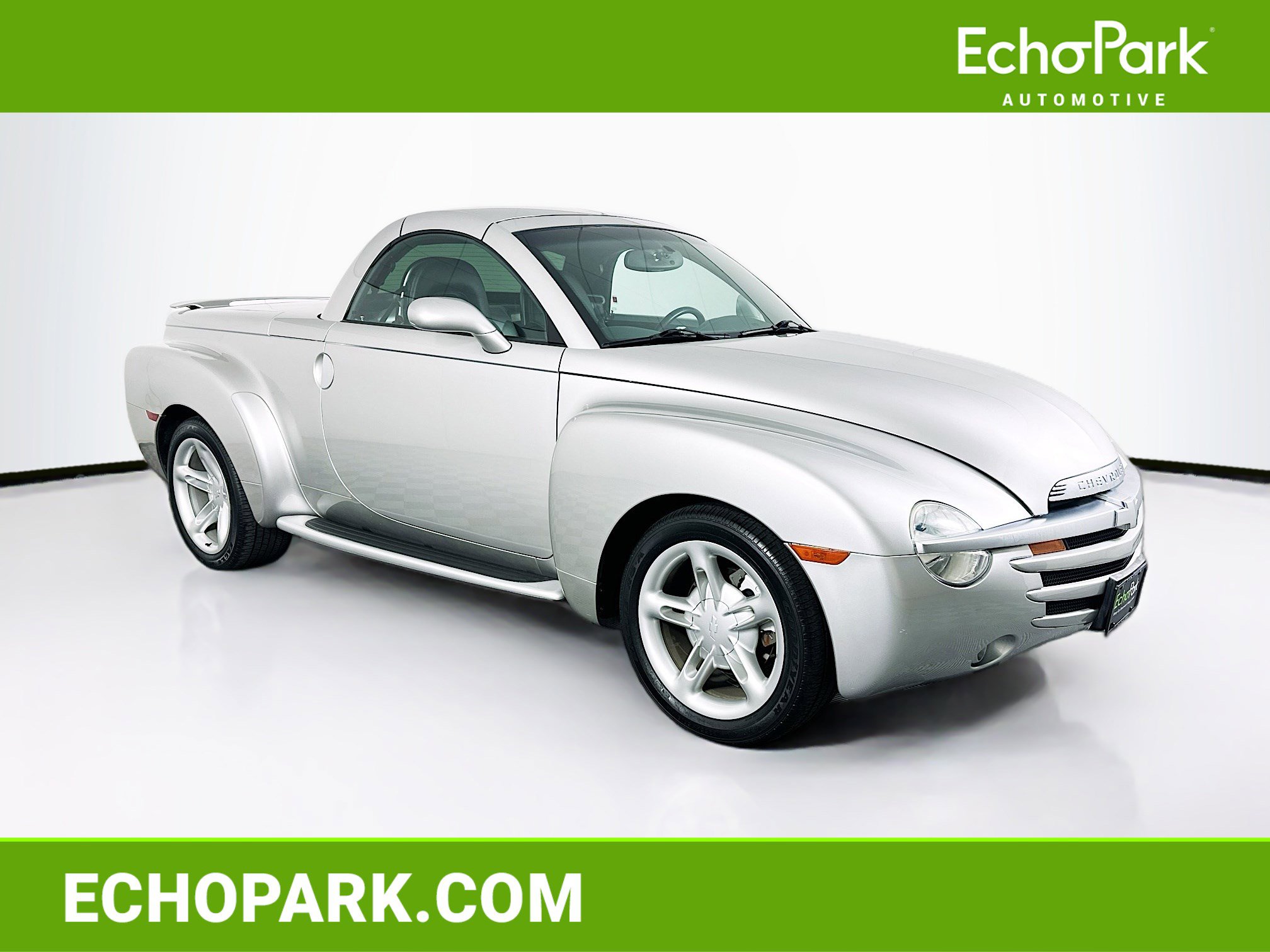 2004 Chevrolet SSR LS's photo