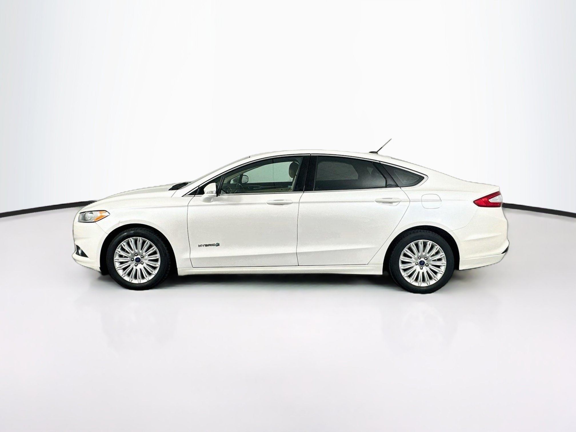 Used 2014 Ford Fusion SE Hybrid Sedan