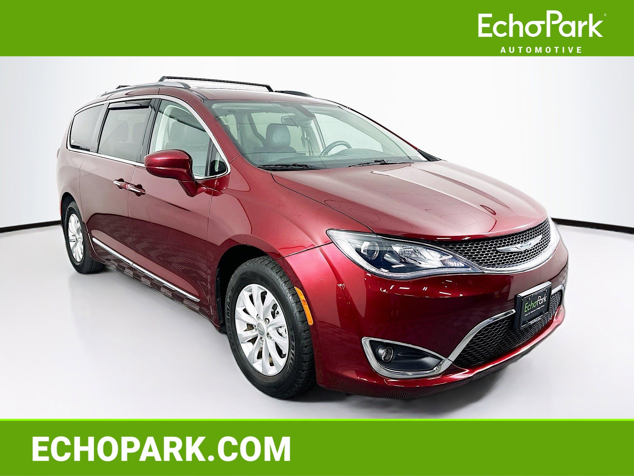 2018 Chrysler Pacifica Touring L's photo