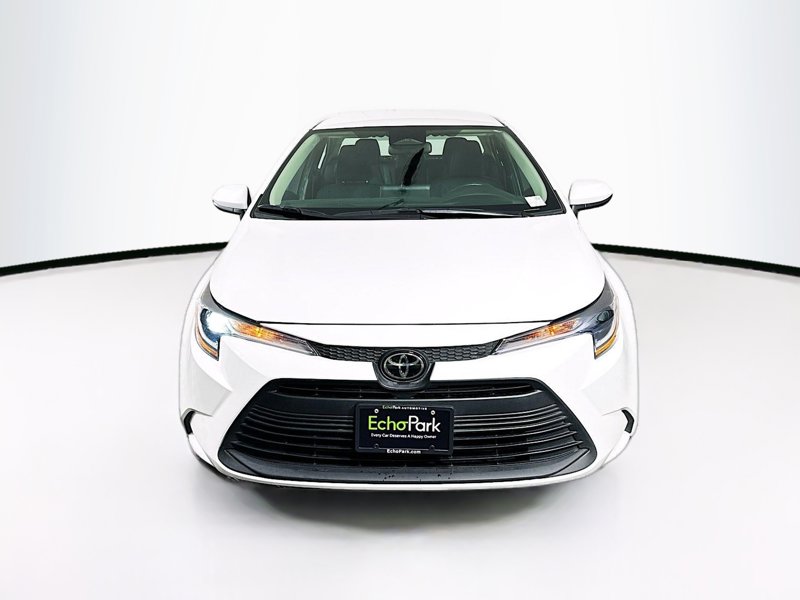 Used 2024 Toyota Corolla LE with VIN 5YFB4MDEXRP139839 for sale in Northfield, Minnesota