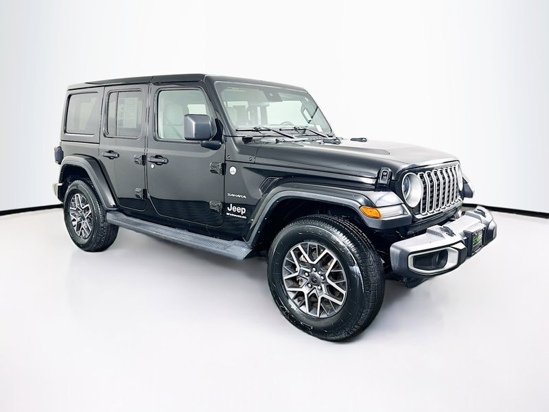 2024 Jeep Wrangler 4-Door Sahara's photo