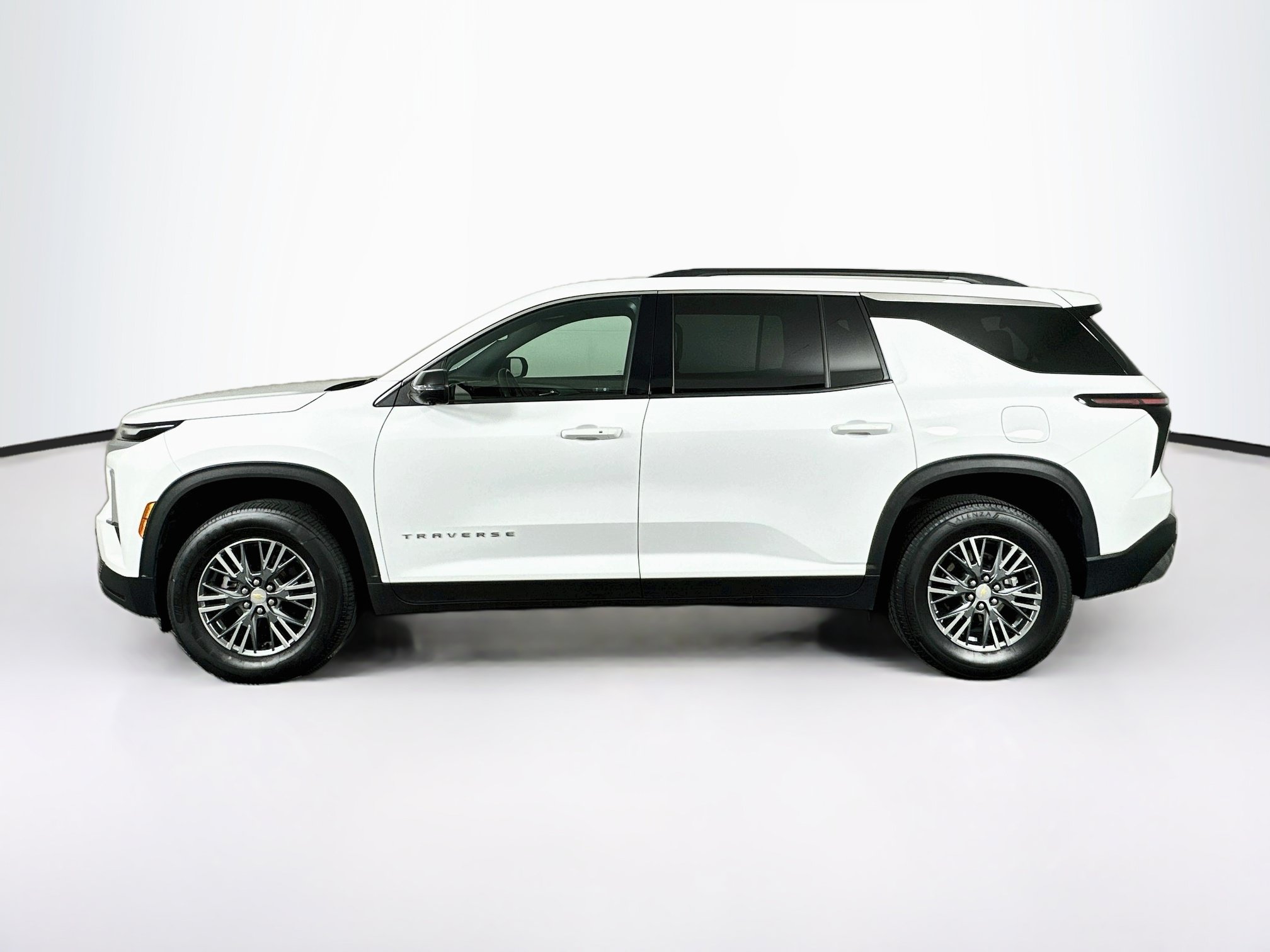 Used 2024 Chevrolet Traverse FWD LT LT w/1LT