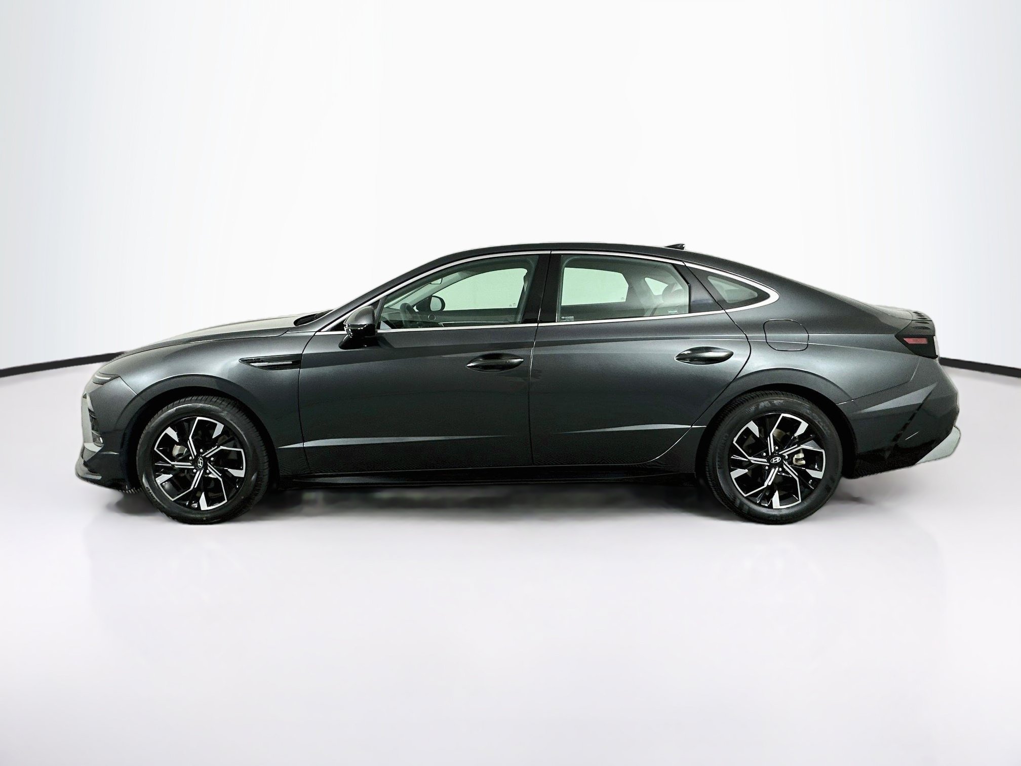 Used 2025 Hyundai Sonata SEL SEL FWD