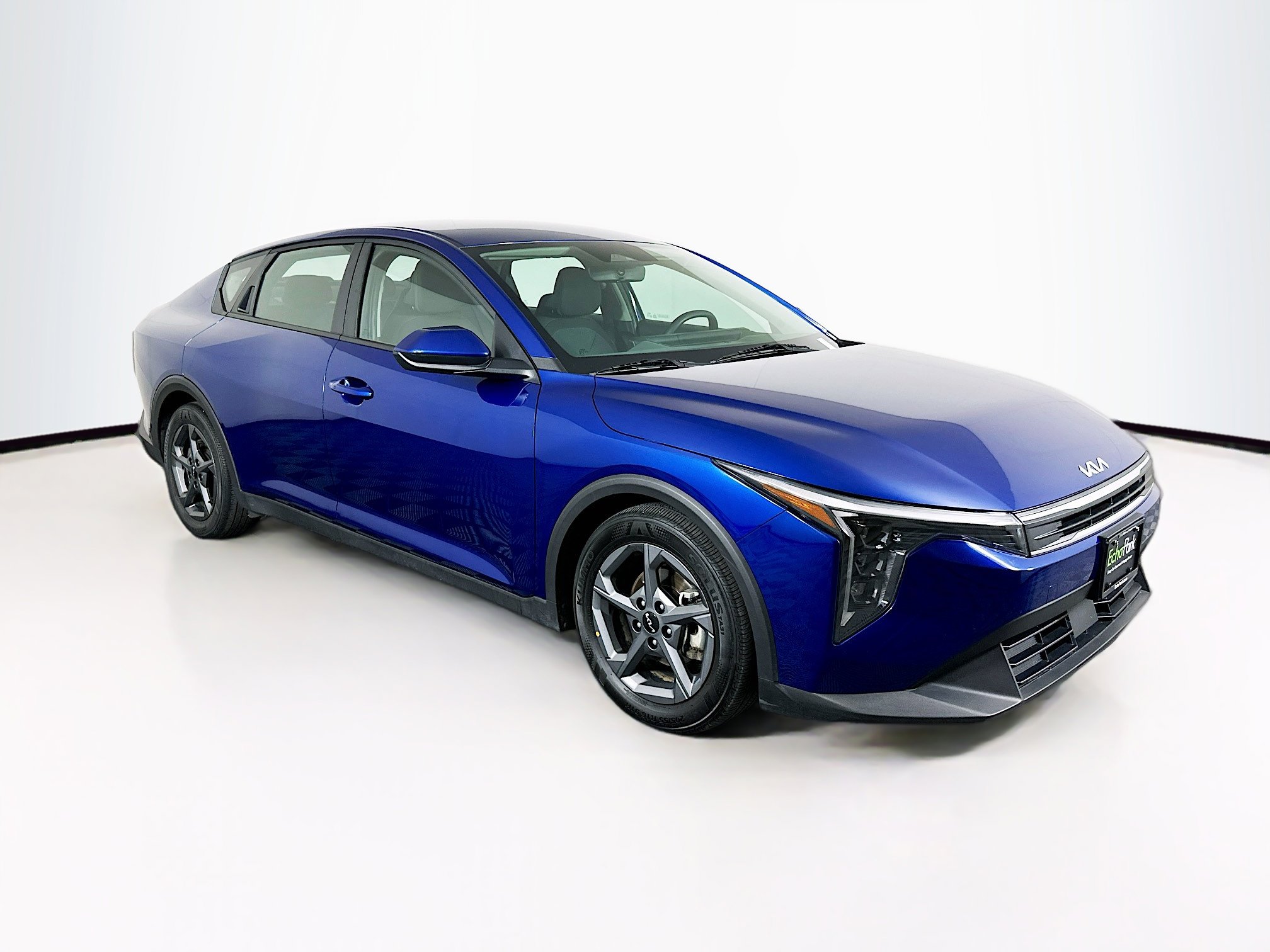 2025 Kia K4 LXS AT's photo