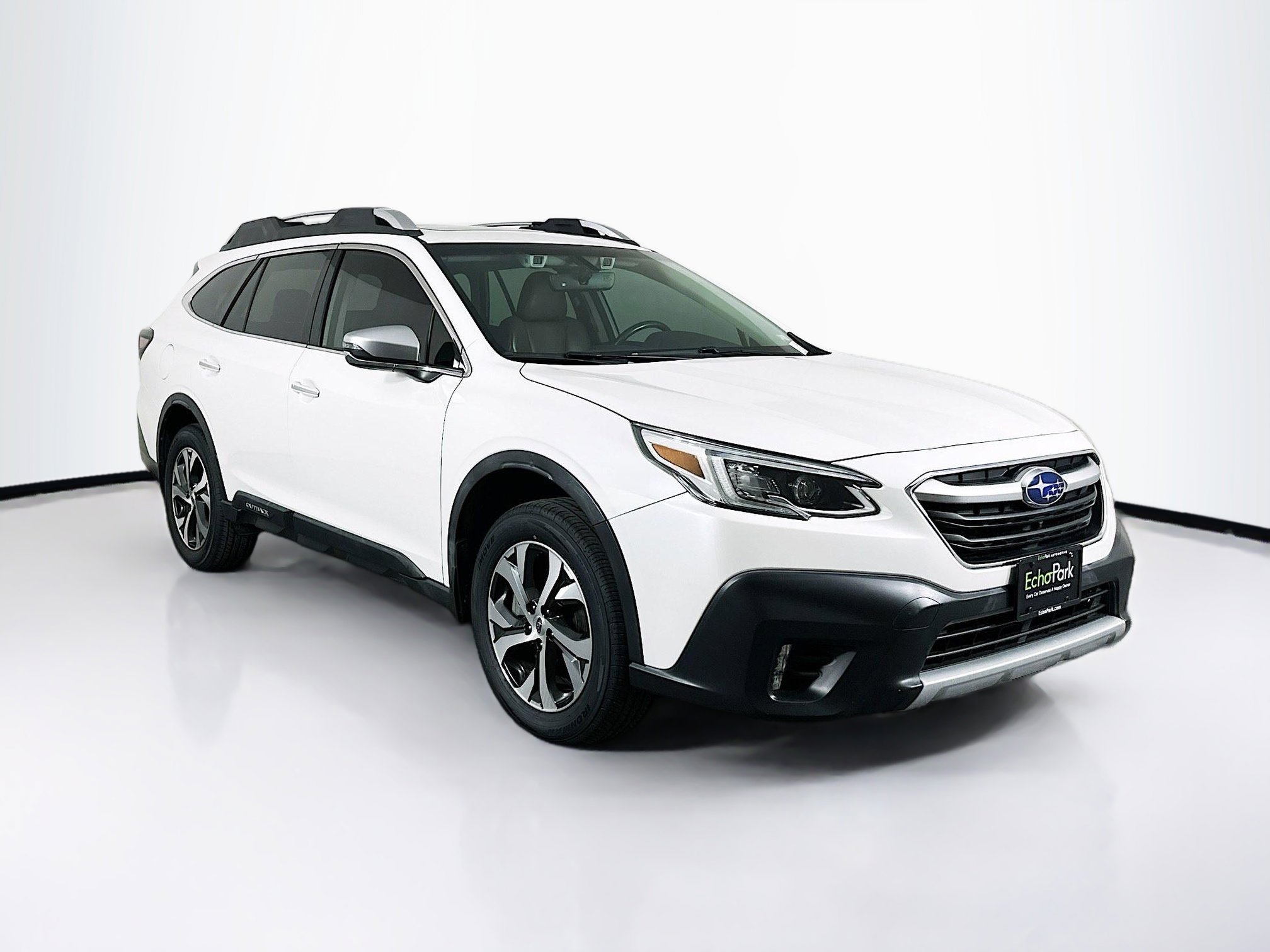 2020 Subaru Outback Touring's photo