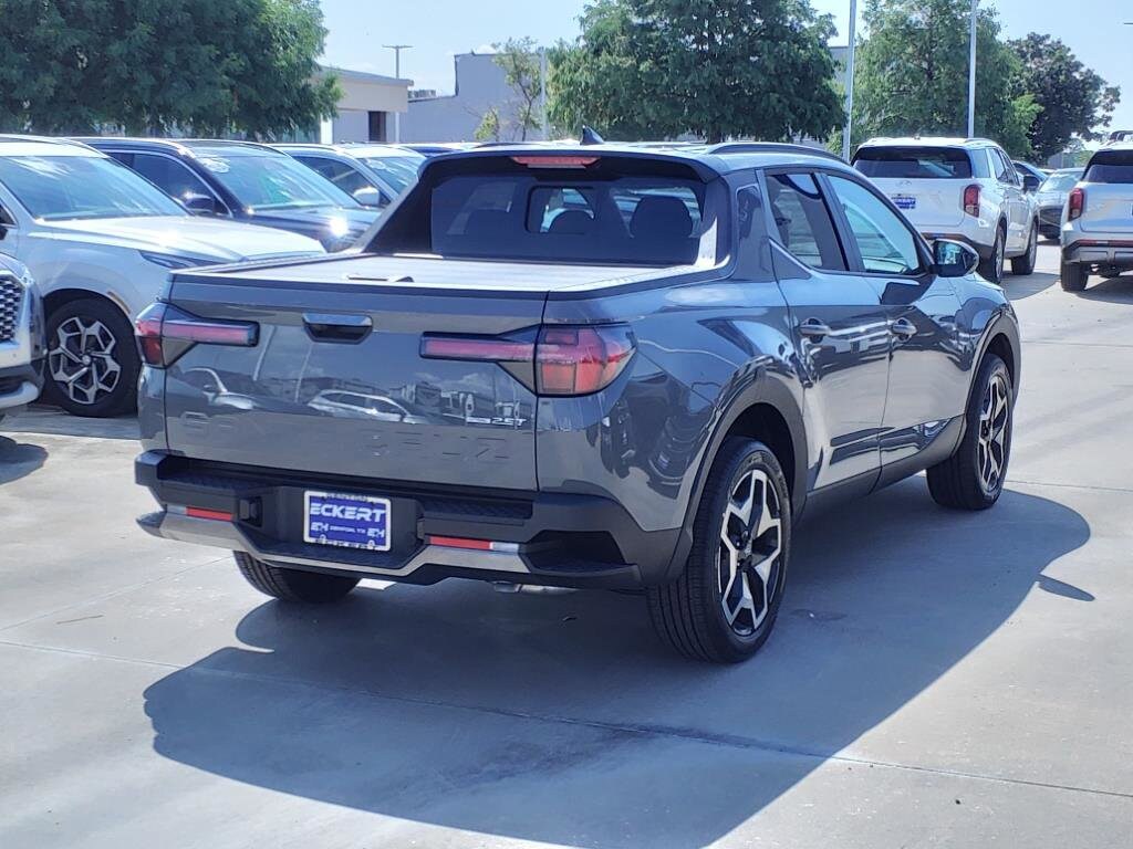 2024 Hyundai Santa Cruz Limited photo 2