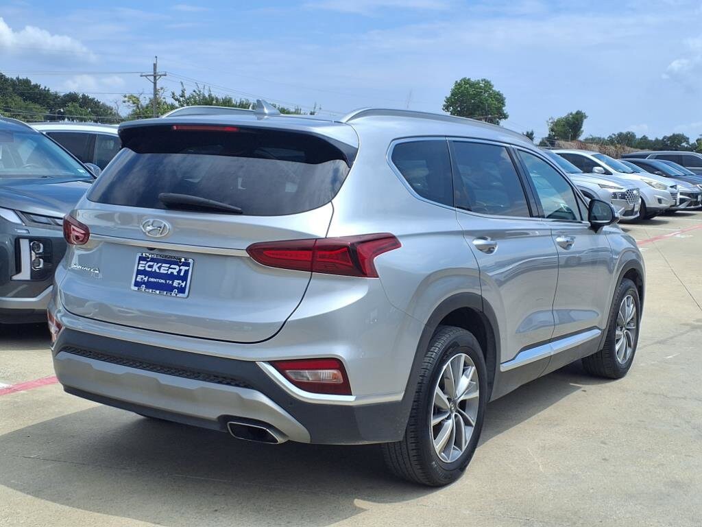 2020 Hyundai Santa Fe SEL photo 2