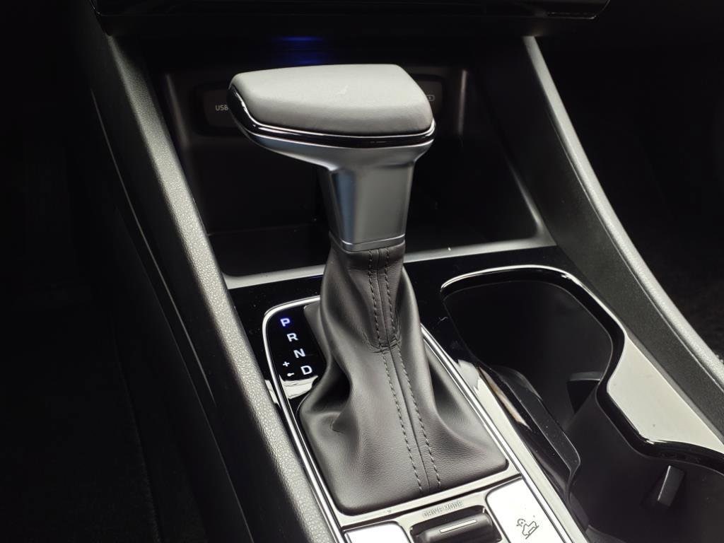 2024 Hyundai Santa Cruz Limited photo 3