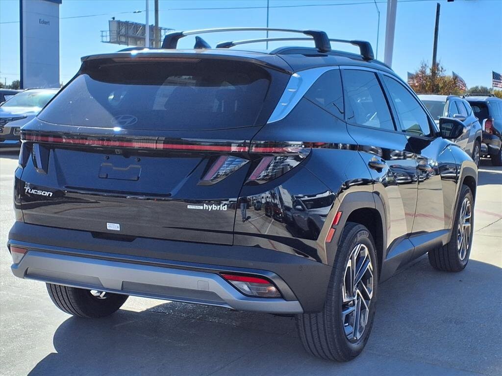 2026 Hyundai Tucson Hybrid Limited photo 2