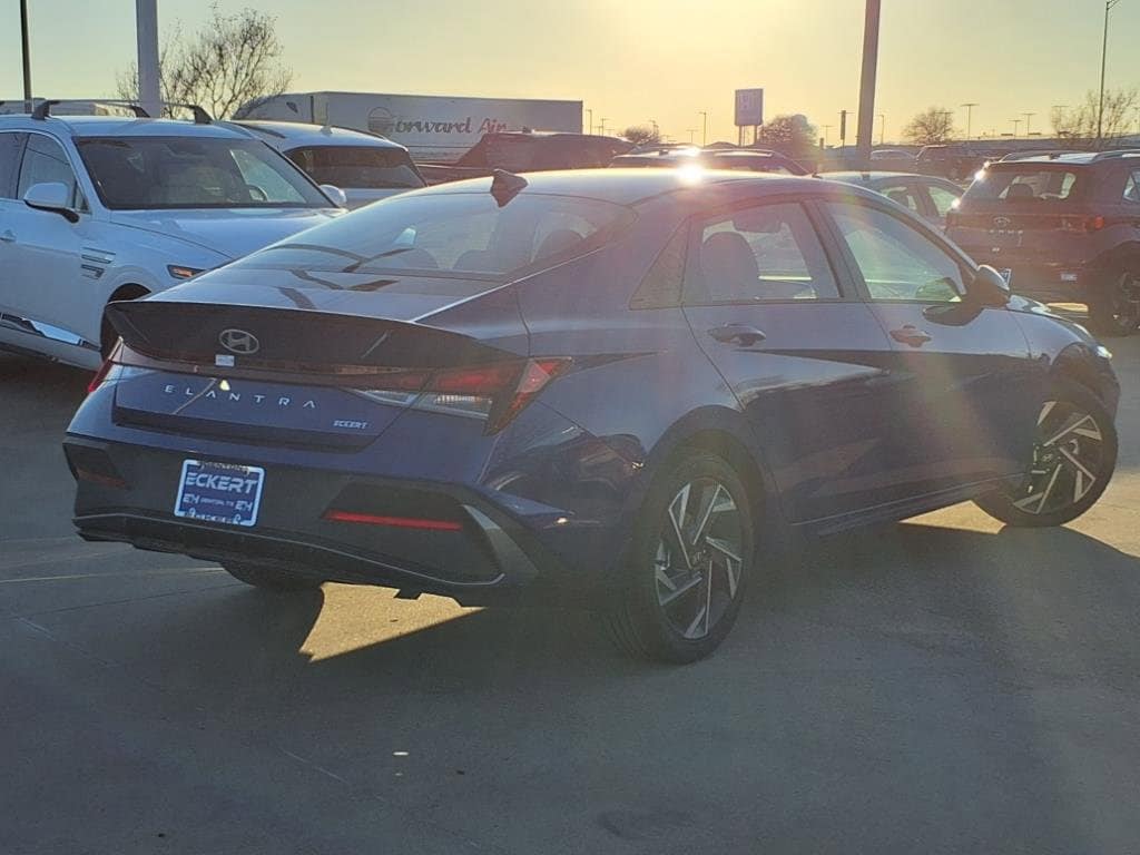 Used 2025 Hyundai Elantra SEL Sport Sedan