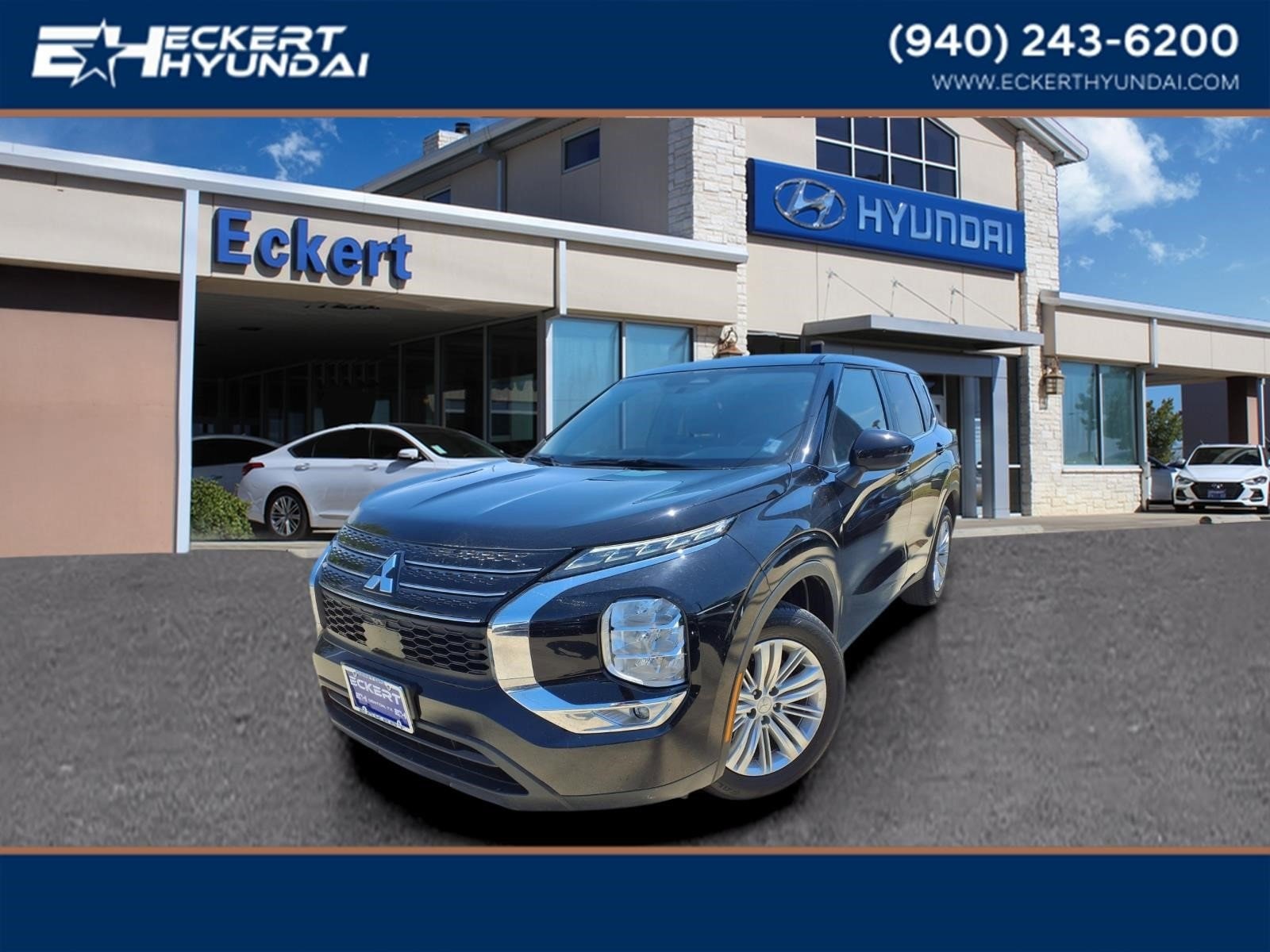 2024 Mitsubishi Outlander ES 2WD's photo