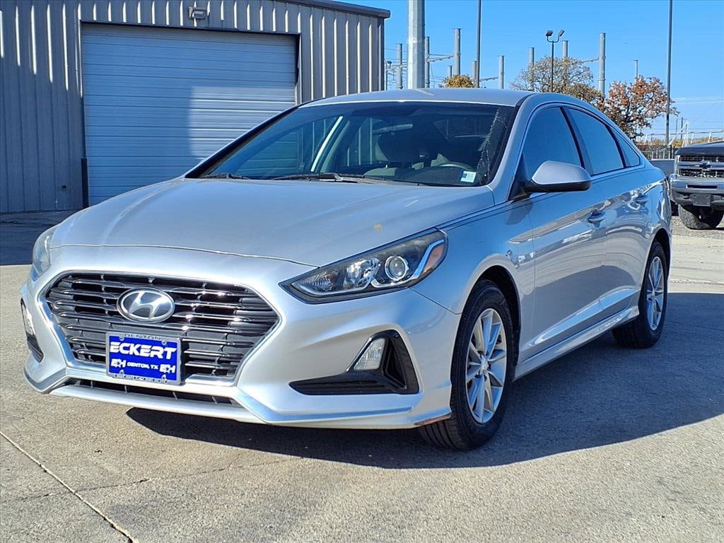 Used 2019 Hyundai Sonata SE with VIN 5NPE24AF4KH776549 for sale in Denton, TX