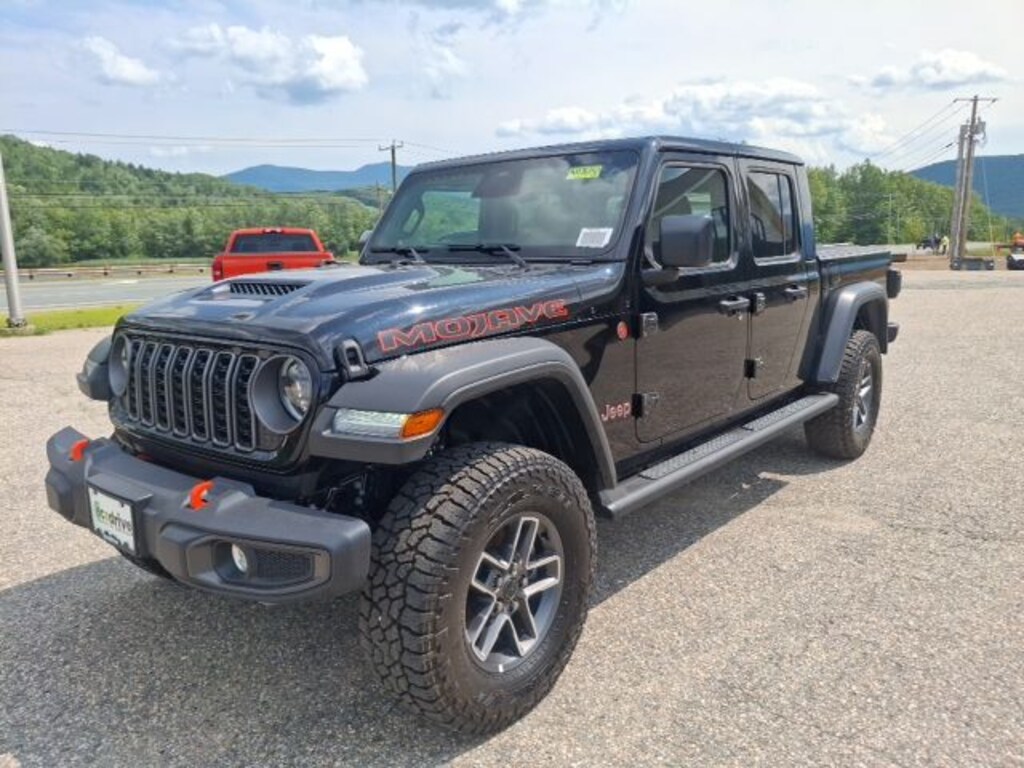 New 2026 Jeep Gladiator MOJAVE 4X4 Pickup
