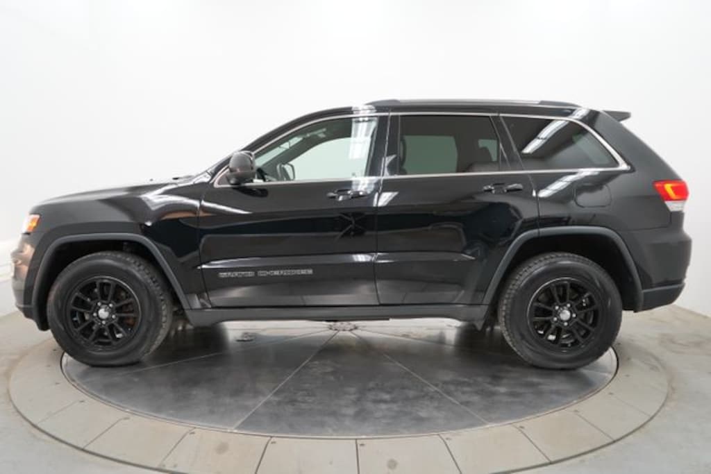 Used 2018 Jeep Grand Cherokee Laredo 4x4 SUV