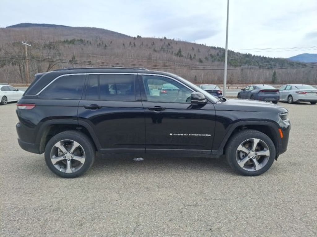 New 2026 Jeep Grand Cherokee LIMITED 4X4 Sport Utility