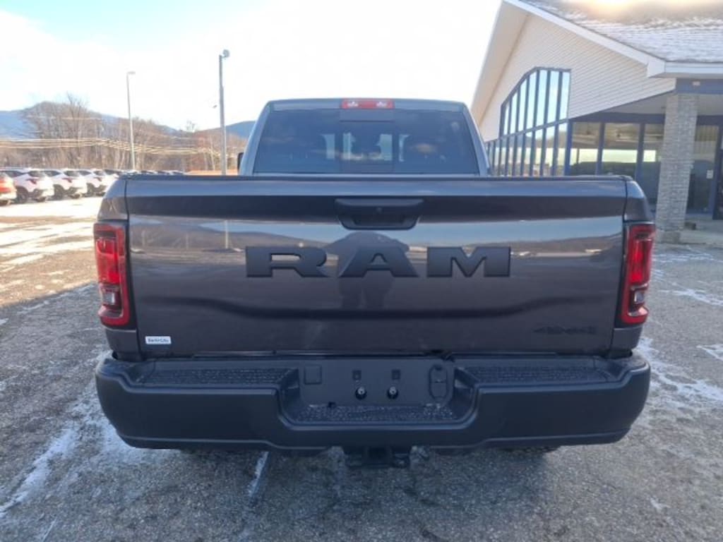 New 2026 Ram 2500 WARLOCK CREW CAB 4X4 6'4 BOX Pickup