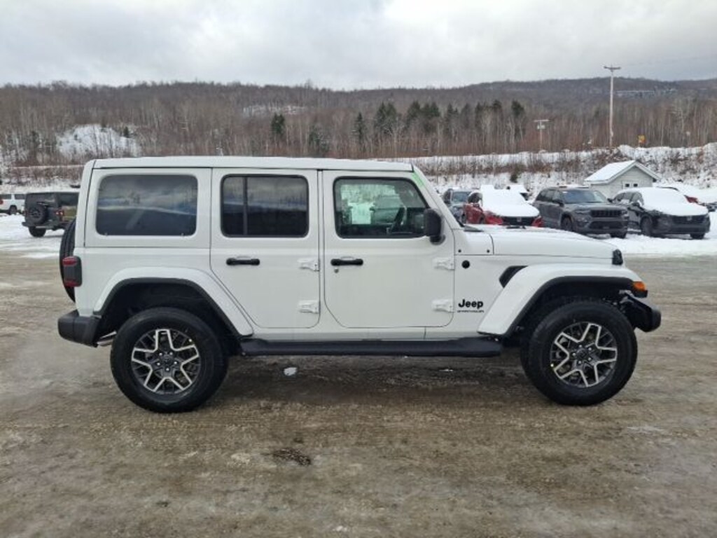 New 2026 Jeep Wrangler 4-DOOR SAHARA Sport Utility