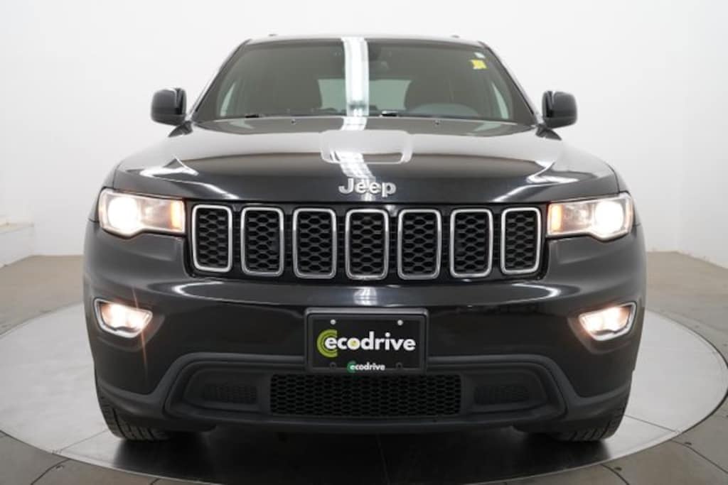 Used 2018 Jeep Grand Cherokee Laredo 4x4 SUV