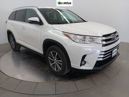 2019 Toyota Highlander SE SUV
