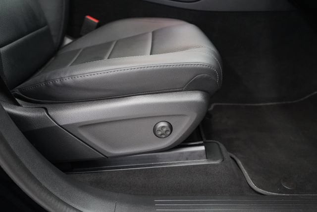 2025 Mercedes-Benz GLS Base - Photo 56