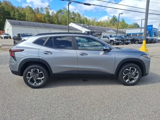2026 Chevrolet Trax LT - Photo 8