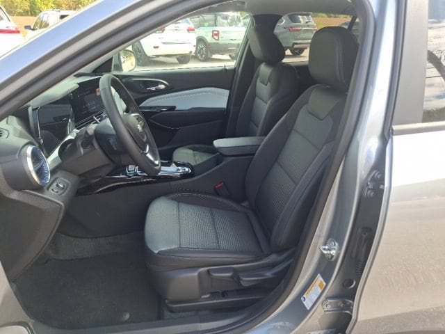 2026 Chevrolet Trax LT - Photo 11
