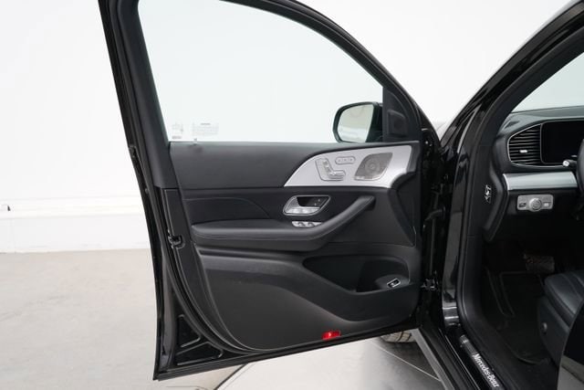 2025 Mercedes-Benz GLS Base - Photo 34