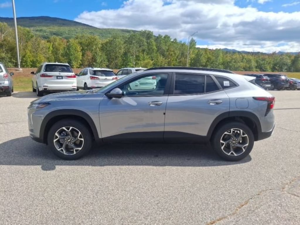 New 2026 Chevrolet Trax LT SUV