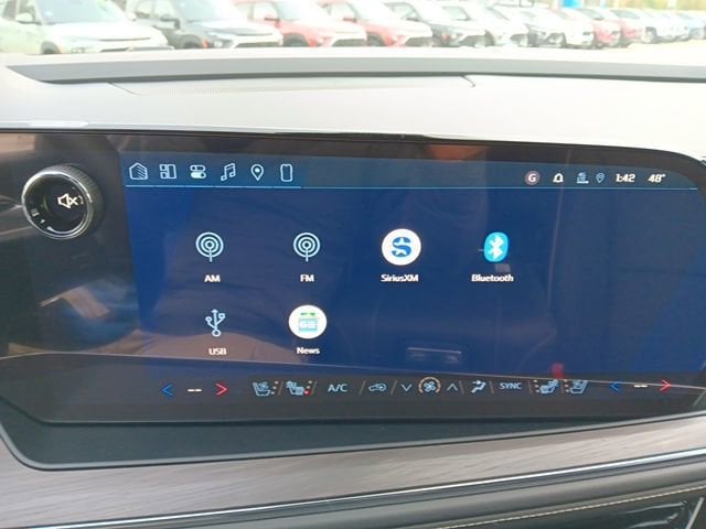 2026 Chevrolet Suburban Premier - Photo 14