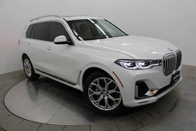 2022 BMW X7 xDrive40i's photo