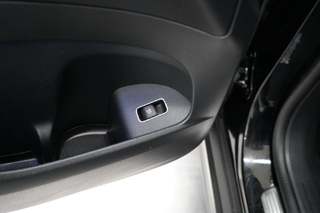 2025 Mercedes-Benz GLS Base - Photo 32