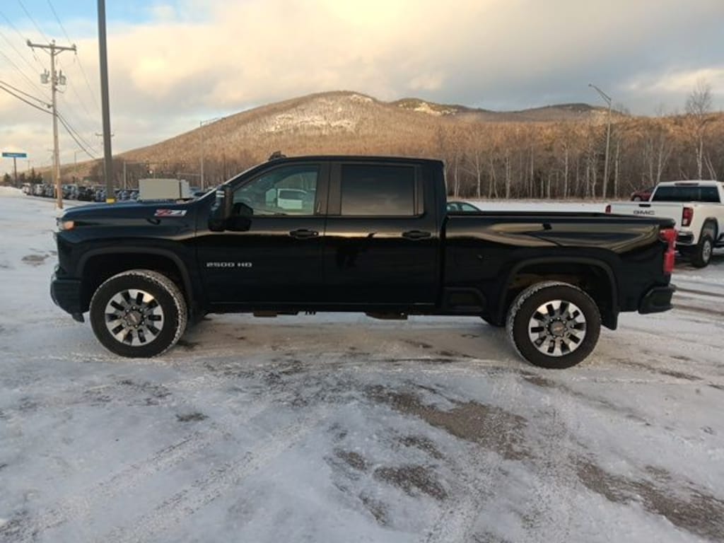Used 2024 Chevrolet Silverado 2500 HD Custom Truck Crew Cab