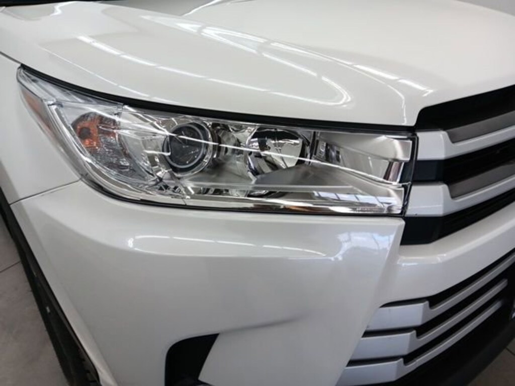 Used 2019 Toyota Highlander SE SUV