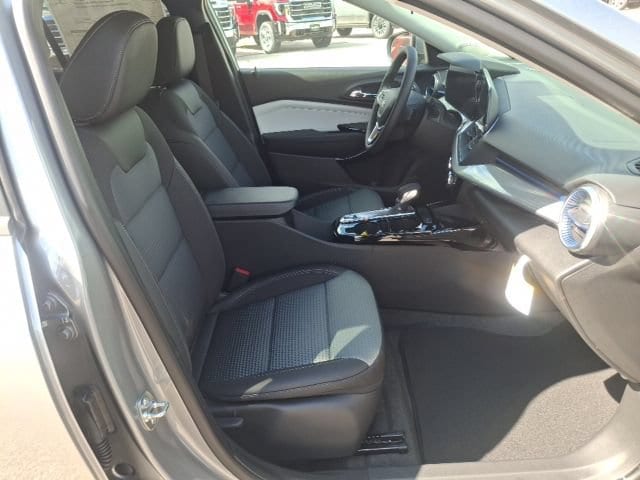 2026 Chevrolet Trax LT - Photo 26