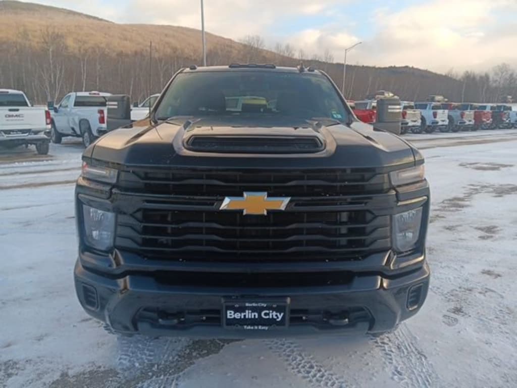 Used 2024 Chevrolet Silverado 2500 HD Custom Truck
