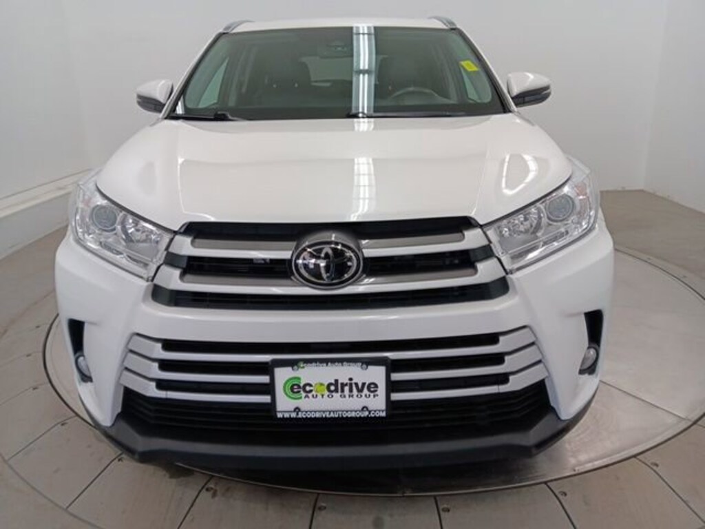 Used 2019 Toyota Highlander SE SUV