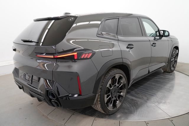 2025 BMW XM Base - Photo 51