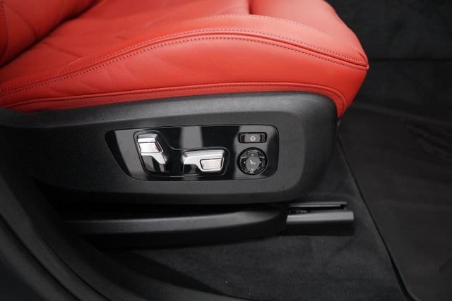 2025 BMW XM Base - Photo 64