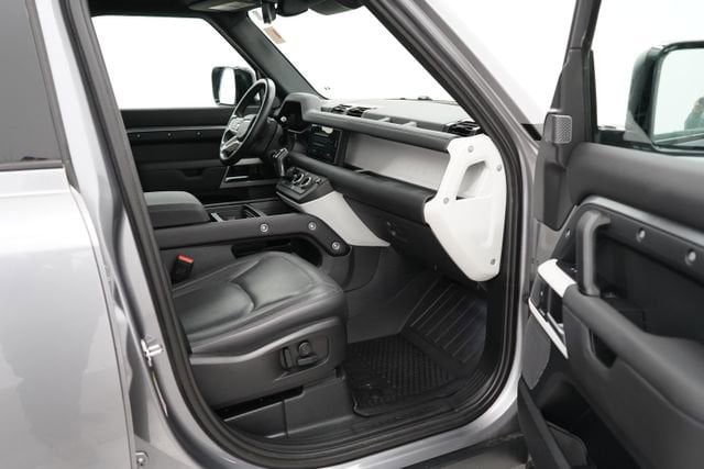 2024 Land Rover Defender S - Photo 53