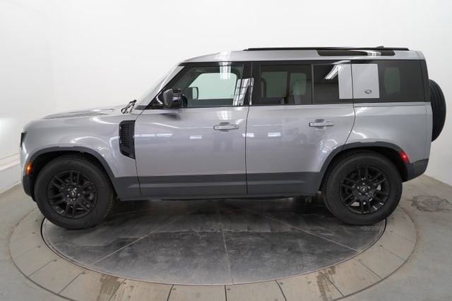2024 Land Rover Defender S - Photo 7