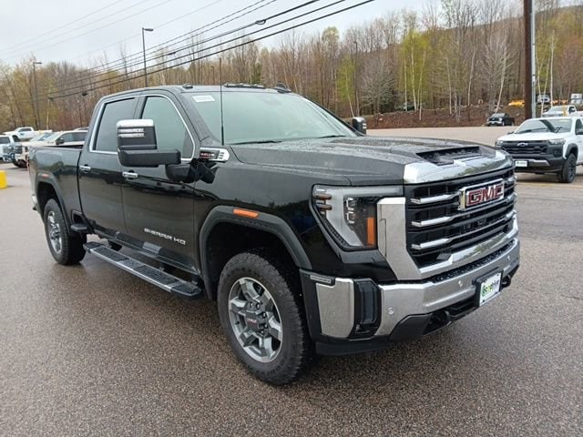 2026 GMC Sierra 4WD Crew Cab Standard Box SLT's photo