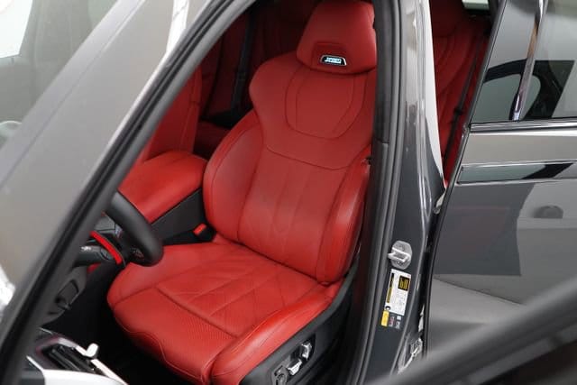 2025 BMW XM Base - Photo 33