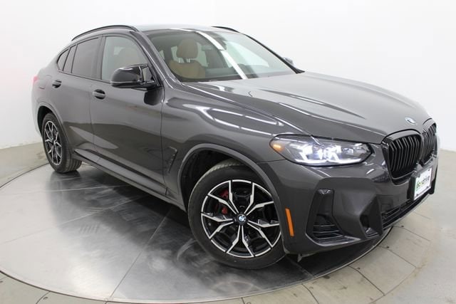 2023 BMW X4 M40i's photo