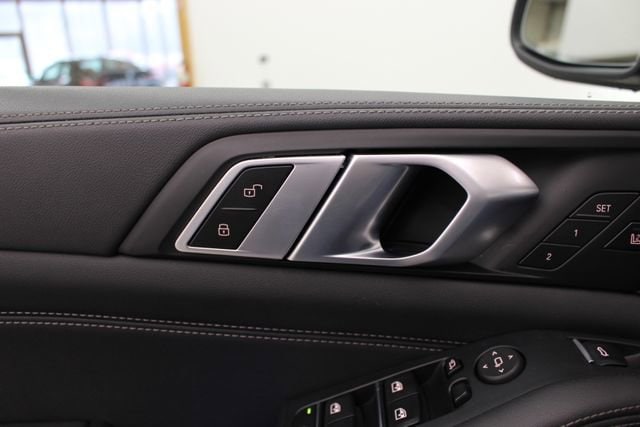 2025 BMW X5 40i - Photo 34