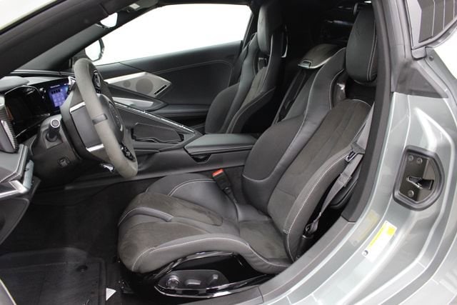 2023 Chevrolet Corvette 2LT - Photo 8