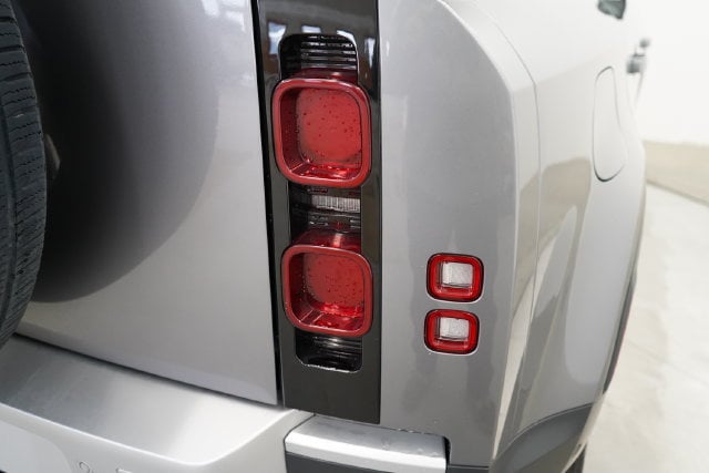 2024 Land Rover Defender S - Photo 48