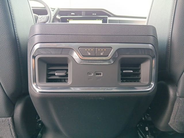 2026 GMC Sierra 3500HD Denali - Photo 19