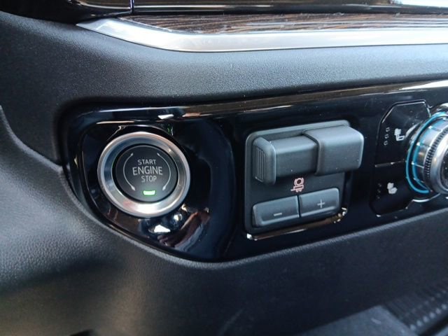 2026 GMC Sierra 1500 SLE - Photo 17